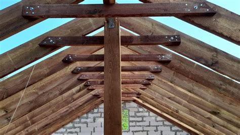 Istorinė stogo kraigo konstrukcija