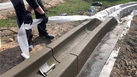 Betoninių plytelių liejimo procesas: forma, mišinio paruošimas, spaudimas