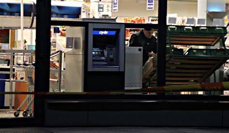 Nustatytas nuotraukos apie purškiamą izoliaciją POLYNOR taikymą