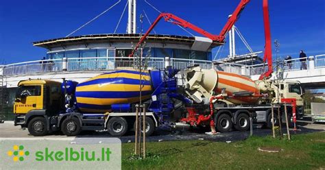 Automobilinė betono maišyklė ir betono siurblys