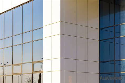 ALUCOBOND® ir ALUCORE® fasadinės plokštės - paviršiaus įvaizdžio infografika