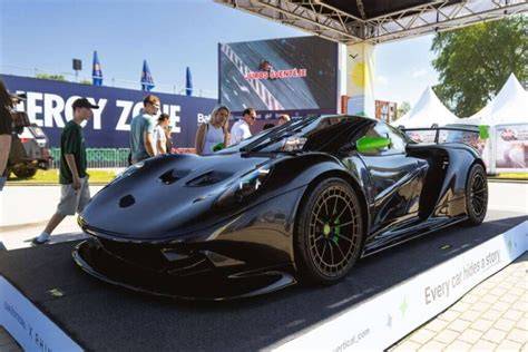 Rhino RR01 - pirmasis visapusiškai lietuviškas komponentinis automobilis