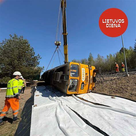 Kristalizuojančiosios įmaišos nuotrauka ar grafikas apie kristalizacijos procesą betone