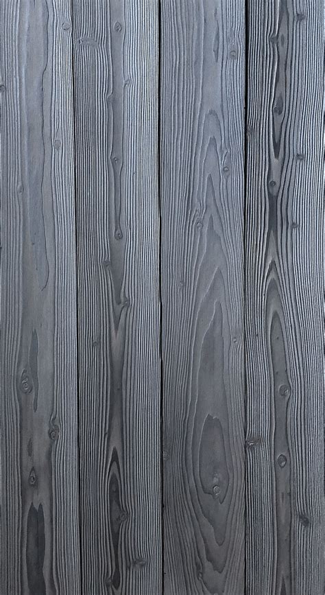 Shou Sugi Ban deginimo procesas - išryškinama tekstūra