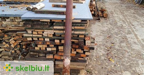 Nuotrauka: Paruoštas tvoros stulpas su betonu