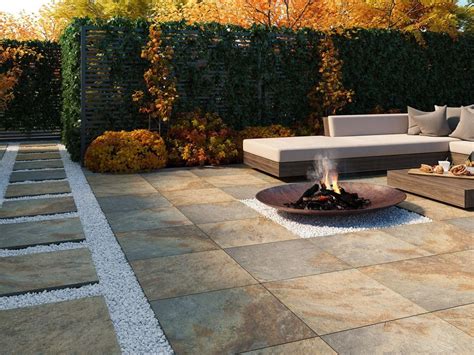 Akmens masės plytelių panaudojimas lauko erdvėse