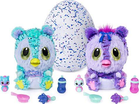 Hatchimals HatchiBabies - vaivorykštės šviesos efektai išsiridėjus.