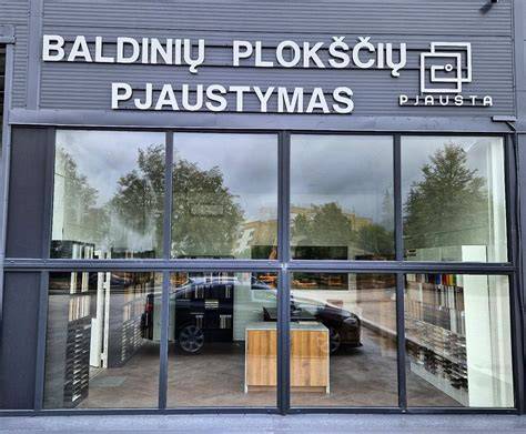 Įvairovė baldinių plokščių kainose ir storose