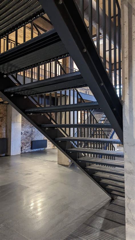 Metalo laiptų korozijos pavyzdžiai