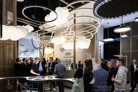 Galerija: faneros gaminiai ir LED apšvietimo sprendimai