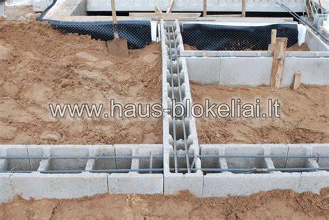 Schema: rostverkas su 10 cm EPS apšiltinimu ir 75 cm aukščio rostverku