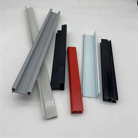 Plastikiniu profiliu medžiagu palete: PVC, ABS, PC