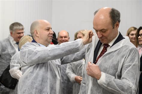 psichiatrijos skyriaus personalas ir pacientai