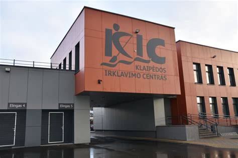 Pocinho irklavimo centro fasadinis sprendimas su „Aquapanel“