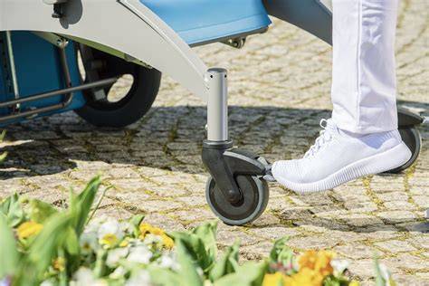 GREINER CarryLine Outdoor - lengva transportuoti lauke su specialiais ratais ir diržais