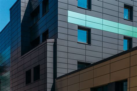 Medienos fasadų įvairovė: ventiliuojami, tinkuoti ir klinkerio plytelių fasadai