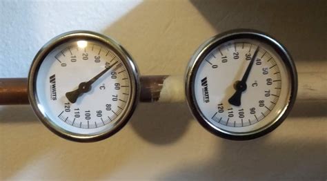 Vamzdžio su ir be termokeraminės dangos paviršiaus temperatūrų matavimai