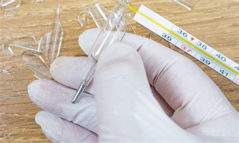 gyvsidabrio termometras sudužęs