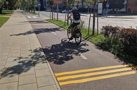 Spalvoto asfalto naudojimas dviračių takuose