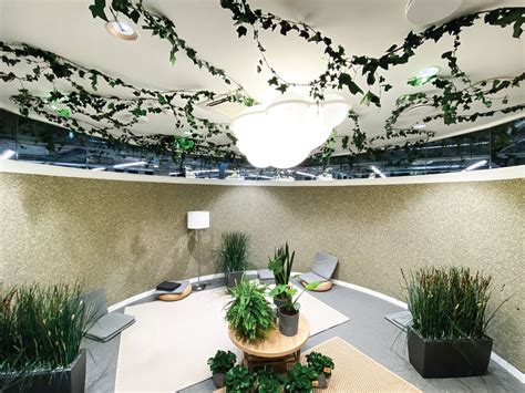 Nuotrauka, demonstruojanti 3D fototapetus skirtinguose interjeruose