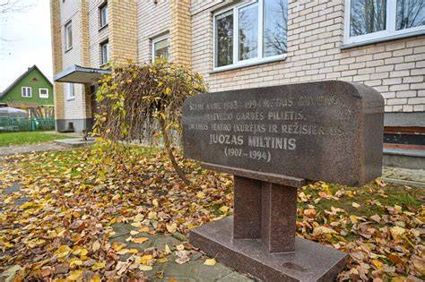 Puškino paminklas ir memorialinis butas Arbato gatvėje