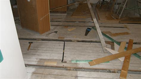 Senų grindų šiltinimas