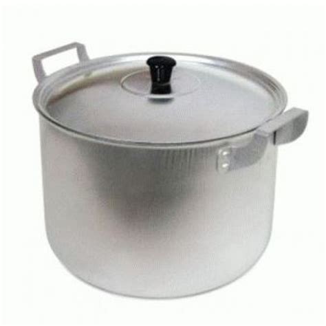 Aliuminiai puodai virtuvėje