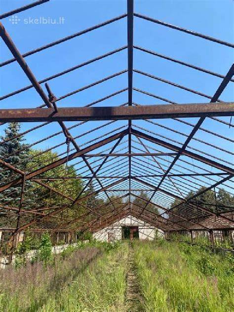 Ruošiama konstrukcija su fiksatoriais