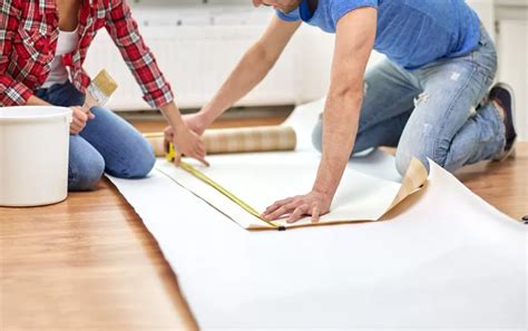 Tapetų klijavimo procesas