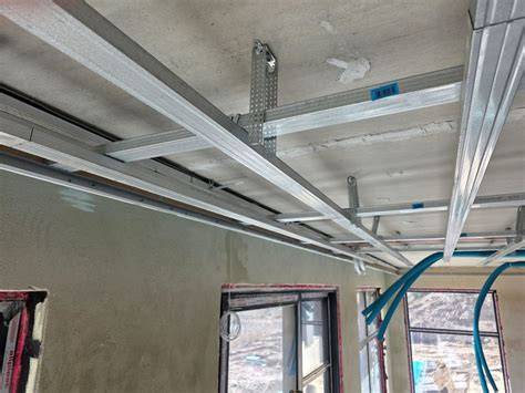 Informacinė schemų iliustracija: gipskartonio konstrukcijų tvirtinimo taškai