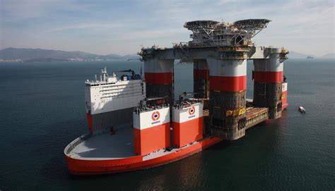 Dockwise Vanguard / BOKA Vanguard vizualizacija: didelis plokščias dugnas, stiprios saldumo linijos