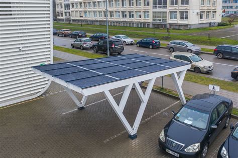 Stoginės su saulės elektrinėmis