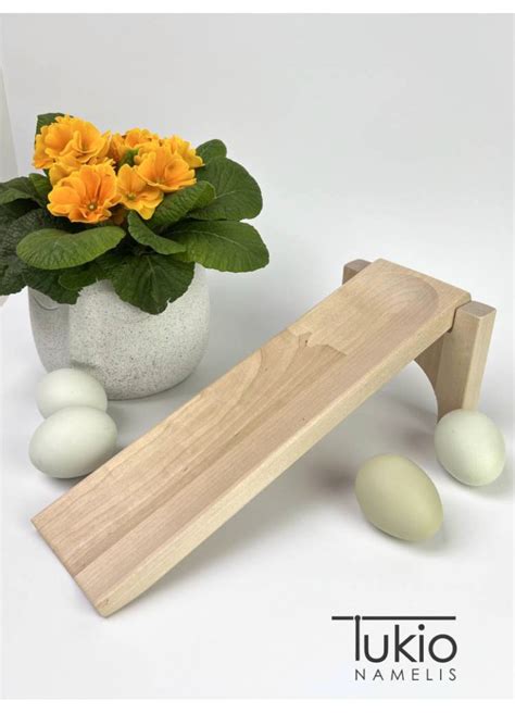 medinis kiaušinių ridenimo lovelis